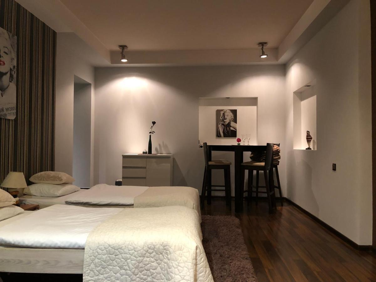 Apartament Tipton Lägenhet Jelenia Góra Exteriör bild