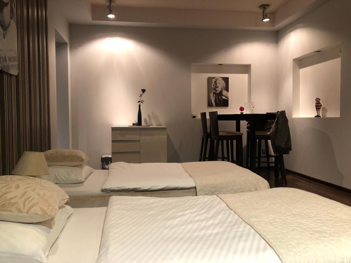 Apartament Tipton Lägenhet Jelenia Góra Exteriör bild