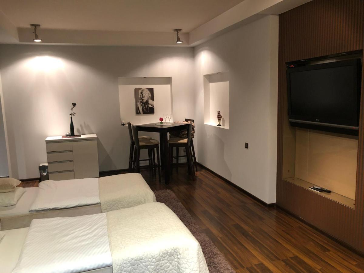 Apartament Tipton Lägenhet Jelenia Góra Exteriör bild